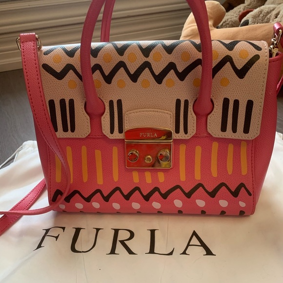 Furla Handbag in cute pattern - Picture 1 of 7